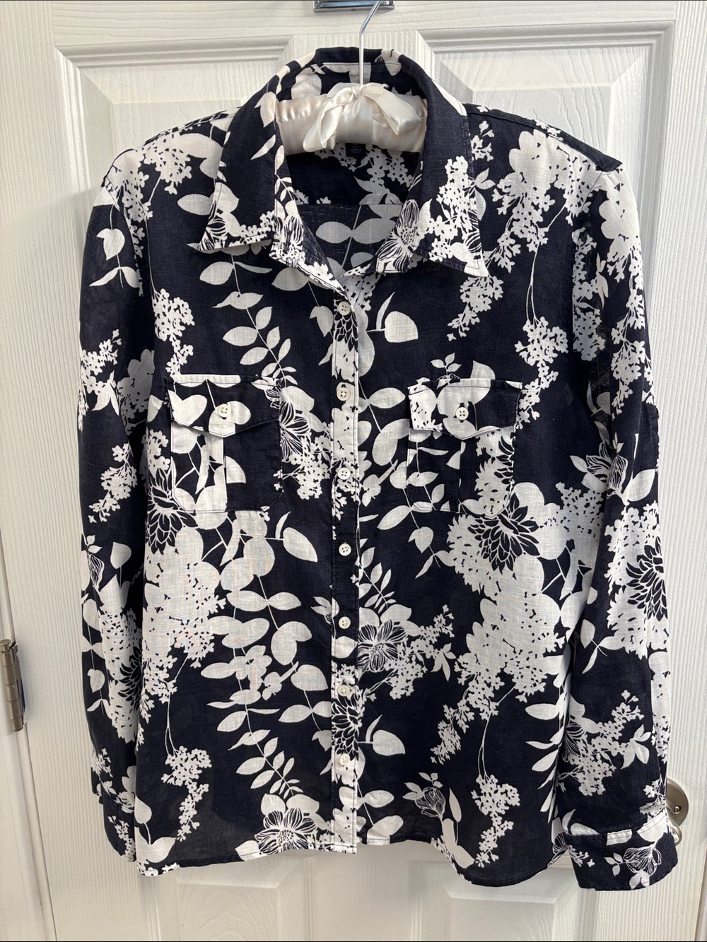 Women's LANDS' END Black & White Floral Linen Blouse/Button Up Size M - Fab!